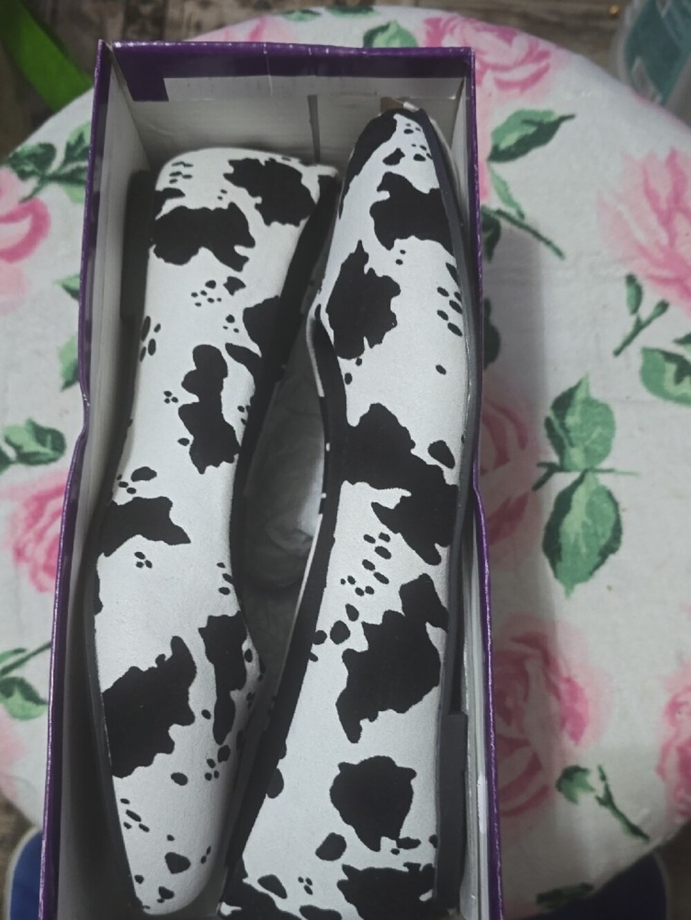 Chelsea Moreland Women's Wide Flats - Black And White Cow Print